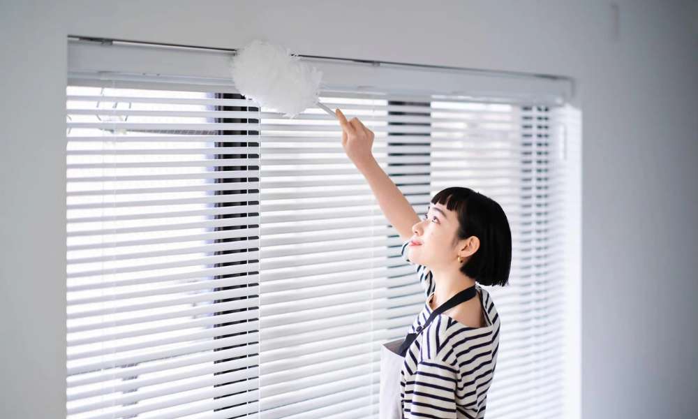 How To Clean Mini Blinds While Hanging